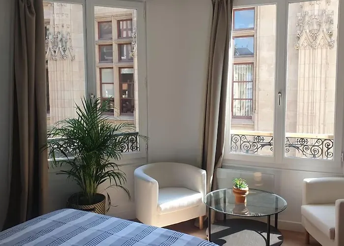 Palais De Justice, Hypercentre Apartment